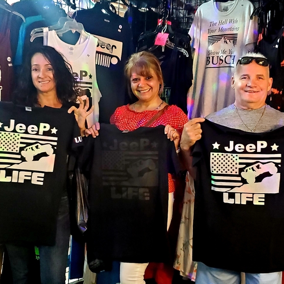 Meet your Posher, Amanda - Picture 2 of 16